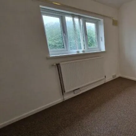 Image 5 - Day Avenue, Wednesfield, WV11 3BZ, United Kingdom - House for rent