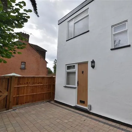 Rent this 1 bed duplex on Meadow Road in Loughton, IG10 4HX