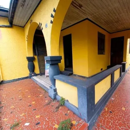 Rent this 4 bed house on Rua Passos de Oliveira in 1391, Rua Passos de Oliveira