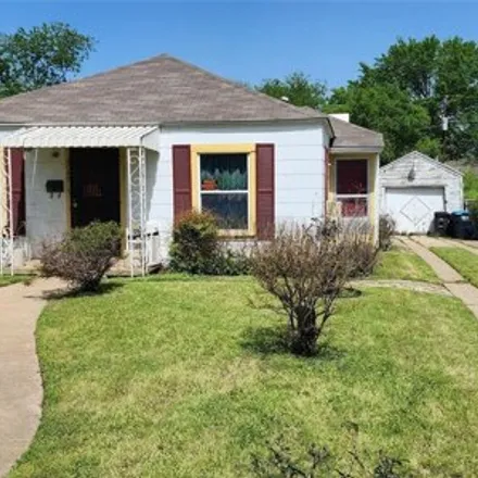 Image 2 - 5049 North Hampshire Boulevard, Fort Worth, TX 76112, USA - House for sale