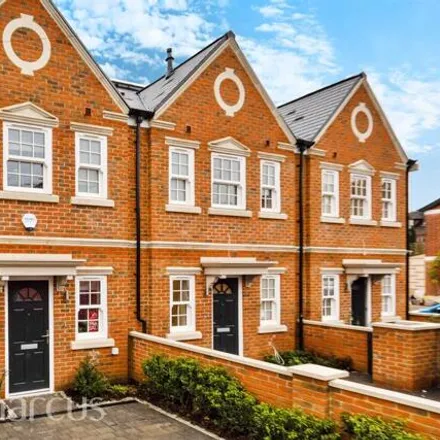 Buy this 4 bed house on Cleveland Road in London, KT3 3LX