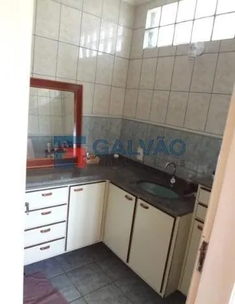 Buy this 5 bed house on Rua Francisco Alves Monteiro in Alvorada, Jundiaí - SP