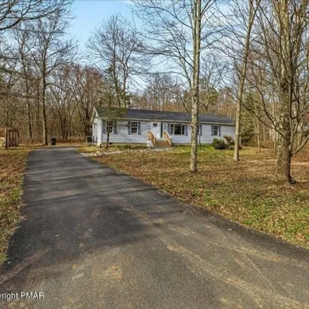 Image 2 - 49 Wolf Drive, Penn Forest Township, PA 18229, USA - House for sale