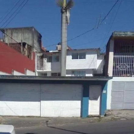 Buy this 2 bed house on Jardín de Niños "Itzcalli" in Calle Jalisco, 91130 Xalapa