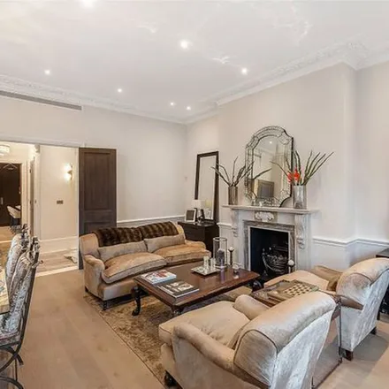 Image 1 - 10 Observatory Gardens, London, W8 7HY, United Kingdom - Apartment for rent