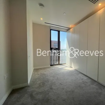 Image 8 - The Wren, Michael Road, London, SW6 2QH, United Kingdom - Apartment for rent