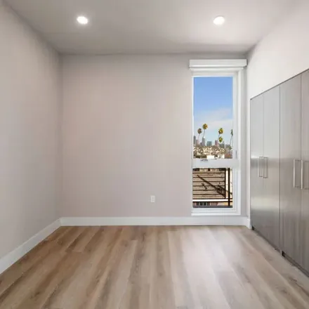 Rent this 2 bed apartment on 929 Fedora Street in Los Angeles, CA 90006