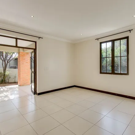 Image 9 - Dainfern Golf Course, Collingham Close, Johannesburg Ward 96, Gauteng, 2055, South Africa - Apartment for rent