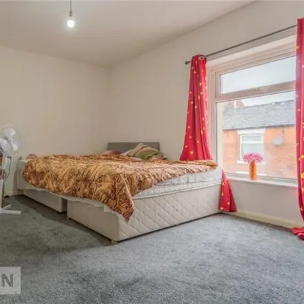 Image 9 - Chaseley Road, Rochdale, OL12 6QF, United Kingdom - Townhouse for sale