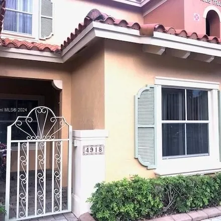 Buy this 3 bed condo on 4904 Tradewinds Terrace in Avon Park, Dania Beach