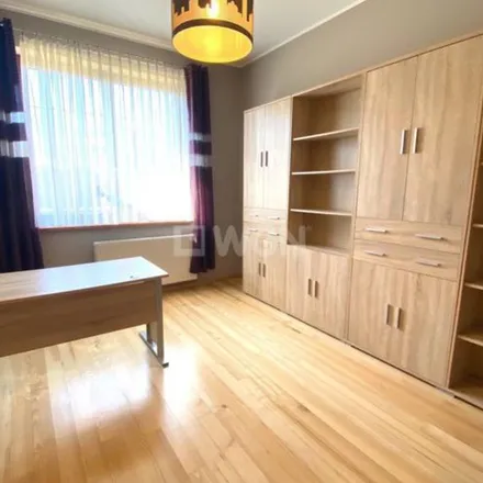 Rent this 6 bed apartment on Publiczna Szkoła Podstawowa in Górna, 71-216 Bezrzecze