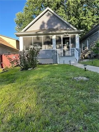 Buy this 2 bed house on 317 North Clinton Place in Kansas City, MO 64123