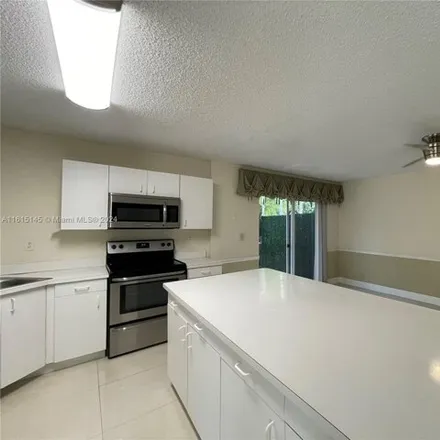 Image 9 - 2668 W Saratoga Dr, Cooper City, Florida, 33026 - House for rent