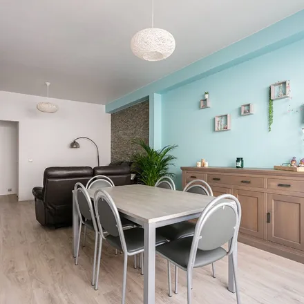 Rent this 2 bed apartment on Maaldersstraat 67-69 in 2060 Antwerp, Belgium