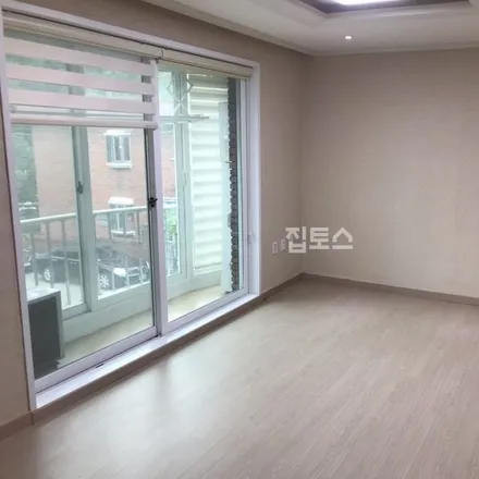 Rent this 2 bed apartment on 서울특별시 강남구 일원동 727-6