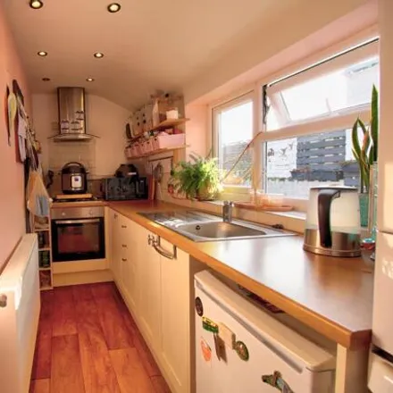 Image 2 - 348 Caerleon Road, Caerleon, NP19 7BJ, United Kingdom - Townhouse for sale