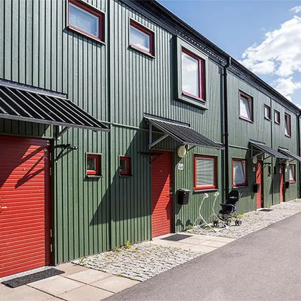 Rent this 2 bed apartment on Brukets förskola in Konsulgatan, 811 33 Sandviken