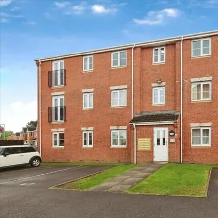 Rent this 2 bed room on Heather Gardens in North Hykeham, LN6 8QZ