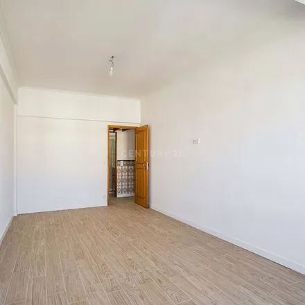 Rent this 3 bed apartment on Rua Vera Cruz in 2780-316 Oeiras, Portugal