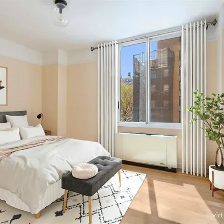 Image 6 - 101 WEST 79TH STREET 2D in New York - Apartment for sale