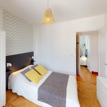 Rent this 4 bed room on 214 Avenue de Versailles in 75016 Paris, France