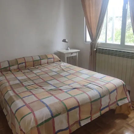 Rent this 1 bed apartment on Colegio Mirabal in Calle de Monte Campana, 4