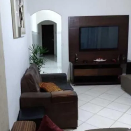 Buy this 4 bed house on Rua Coronel Manoel Rabelo in Parque São Vicente, Mauá - SP