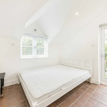 Image 2 - Great West Road, London, W4 2PZ, United Kingdom - Apartment for rent