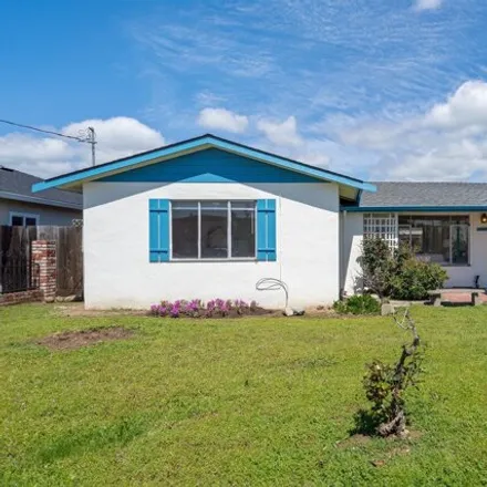 Buy this 3 bed house on 33221 8th Street in Union City, CA 94587