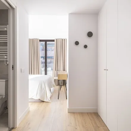 Rent this 5 bed apartment on 72 - Rosselló 217 in Carrer del Rosselló, 08001 Barcelona