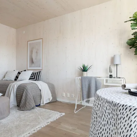 Rent this 2 bed apartment on Styrmansgatan in 802 84 Gävle, Sweden