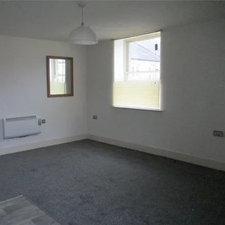 Image 7 - Textile Street, Dewsbury, WF13 2EX, United Kingdom - Apartment for rent