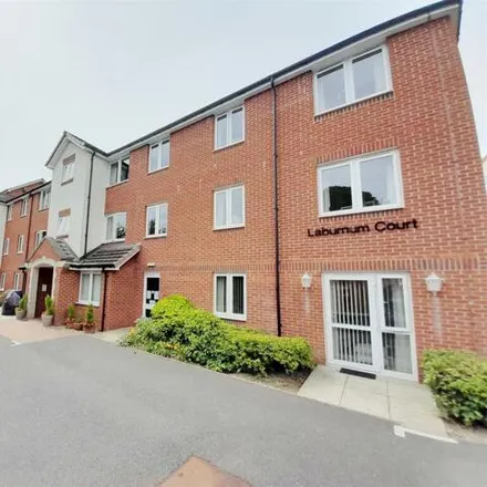 Buy this 1 bed apartment on Uxbridge Magistrates Court & Uxbridge Youth Court in Harefield Road, London