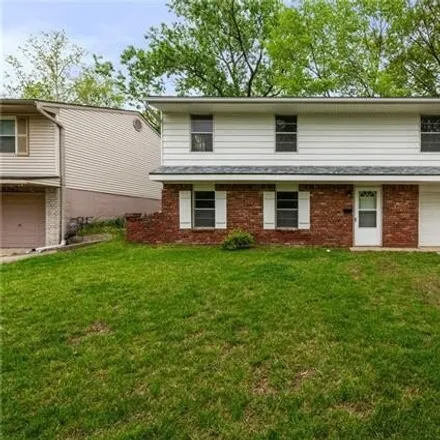 Buy this 3 bed house on 5206 North Richmond Avenue in Kansas City, MO 64119