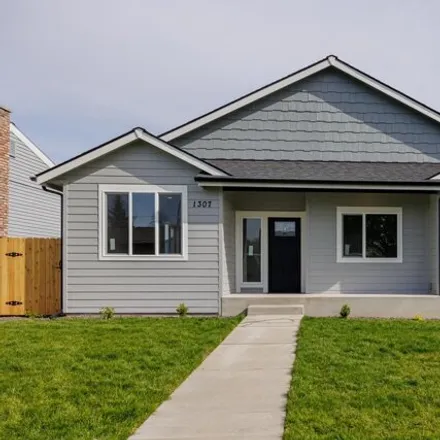 Buy this 3 bed house on 1327 East Nebraska Avenue in Spokane, WA 99208