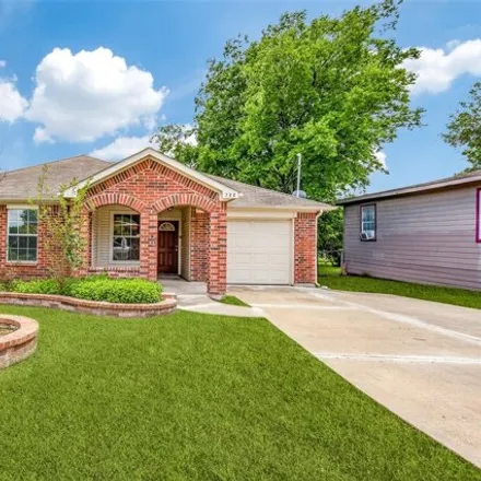 Rent this 3 bed house on 784 Seneca Drive in Garland, TX 75040