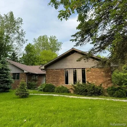 Image 1 - 15275 Yellowstone Drive, Macomb Township, MI 48042, USA - House for rent