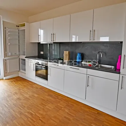 Rent this 2 bed apartment on Spielplatz Bekkamp in Glatzer Straße, 22045 Hamburg