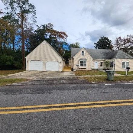 Buy this 3 bed house on 277 East Jackson Street in Douglas, GA 31533