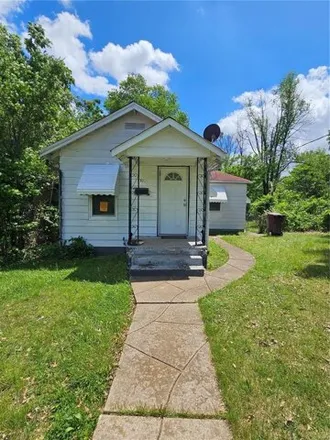Buy this 2 bed house on 5510 Hamilton Avenue in Jennings, MO 63136