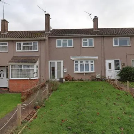 Buy this 3 bed townhouse on 52 Hamble Close in Thornbury, BS35 2DE
