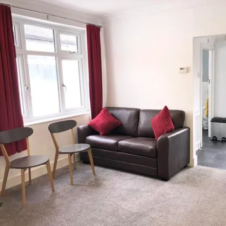Image 3 - Durham Avenue, Upper Brentwood Road, London, RM2 6JX, United Kingdom - Room for rent