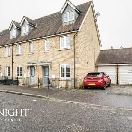 Buy this 3 bed townhouse on Woden Avenue in Colchester, CO3 0QQ