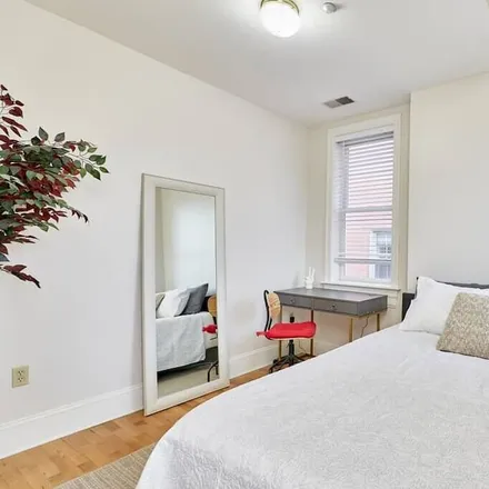 Rent this 1 bed apartment on St. Louis