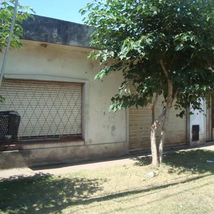 Buy this studio house on Manuel Araujo in B1854 BBB Ministro Rivadavia, Argentina