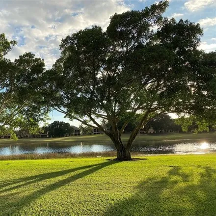 Image 9 - 1307 Camellia Circle, Weston, FL 33326, USA - House for sale