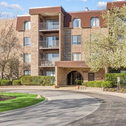 Buy this 1 bed condo on 2200 Vista Court in Northbrook, IL 60062