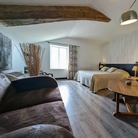 Rent this 1 bed house on Route des Crus du Beaujolais in 69840 Juliénas, France