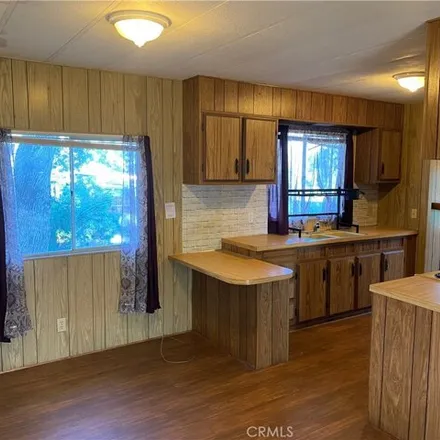 Image 3 - 4396 Pine Avenue, Clearlake, CA 95422, USA - Apartment for sale