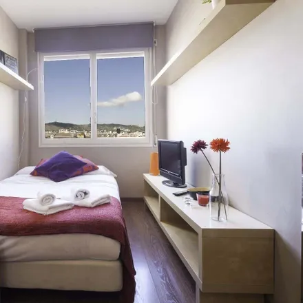 Rent this 1 bed apartment on Carrer de Viladomat in 112, 08001 Barcelona